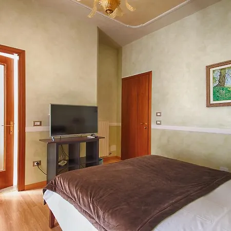 Lady 2 Bed & Breakfast